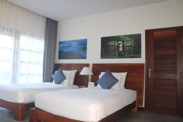 Phòng Deluxe Twin Hướng Vườn